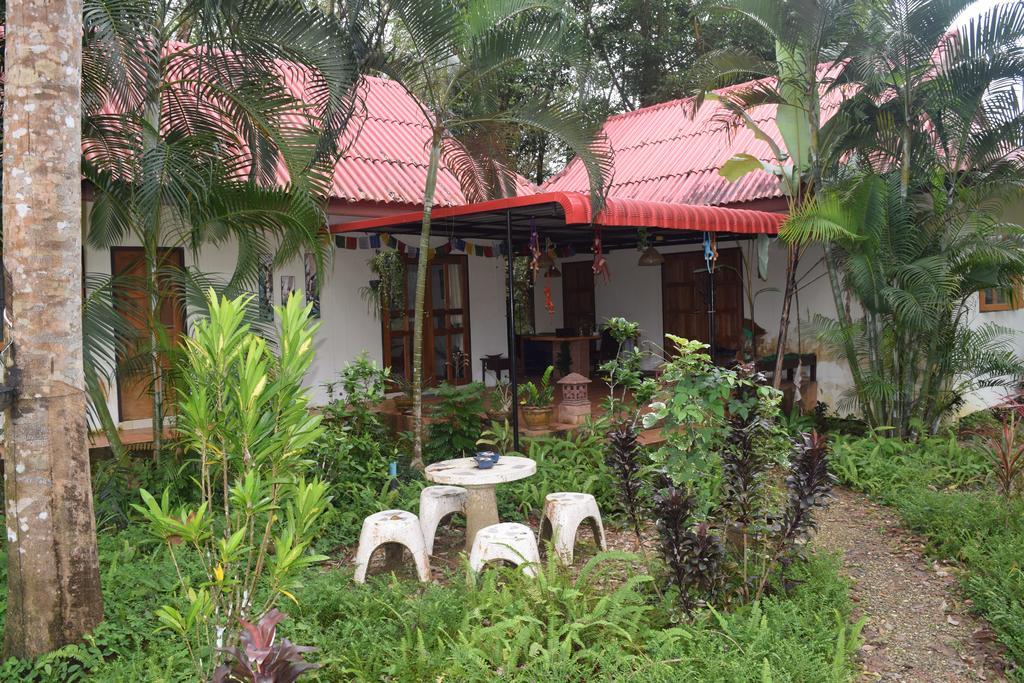 Manora Garden Hotel Phang Nga Buitenkant foto